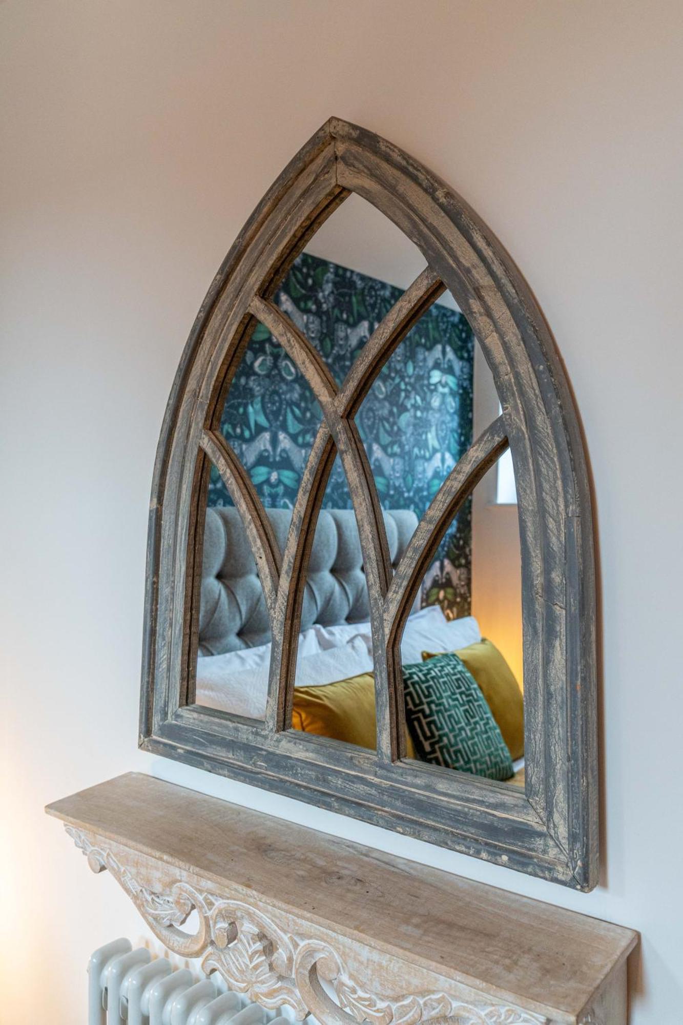 Luxury Chapel Apartment Within City Walls 切斯特 外观 照片